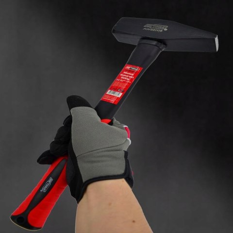 Młotek ślusarski Awtools AW32006 0,8kg Młotek ślusarski Awtools AW32006 0,8kg